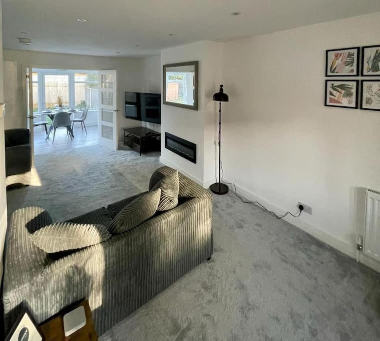 St Blaise Villa Water Orton Екстериор снимка